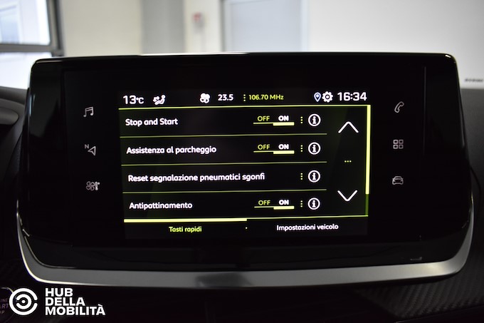 PEUGEOT 2008 BlueHDi 110 S&S Allure